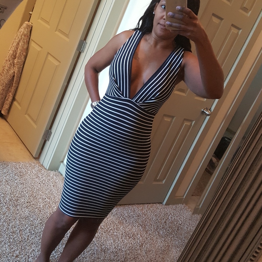 💙 NWOT LuLu’s Striped Dress 💙